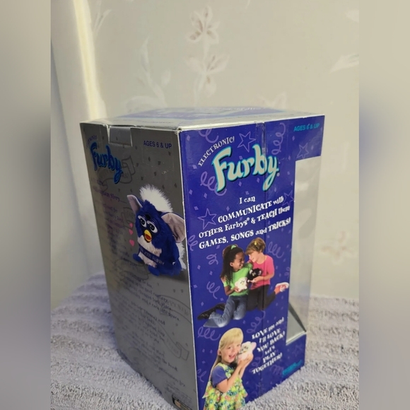 Original 1999 Millennium Blue Edition  - Furby w/ Blue Eyes - Never Opened! - Picture 5 of 7